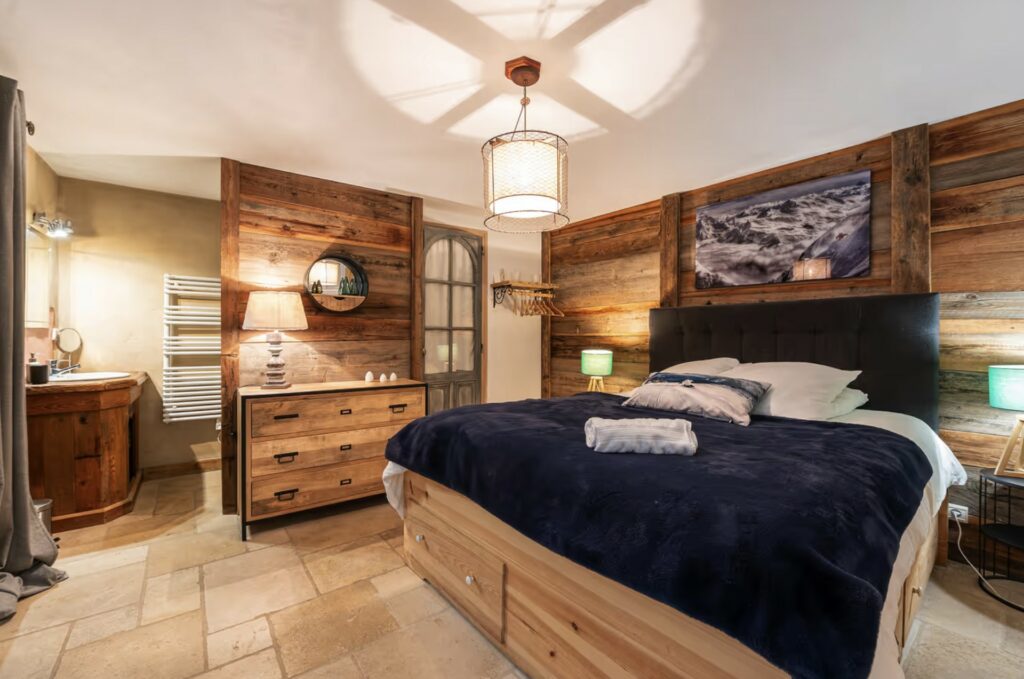 Chambre 2 du Chalet Alouette, décoration alpine
