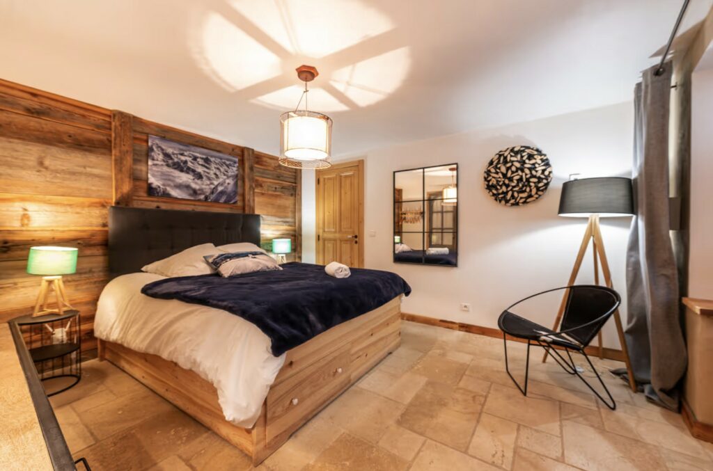 Chambre 2 du Chalet Alouette, ambiance chaleureuse