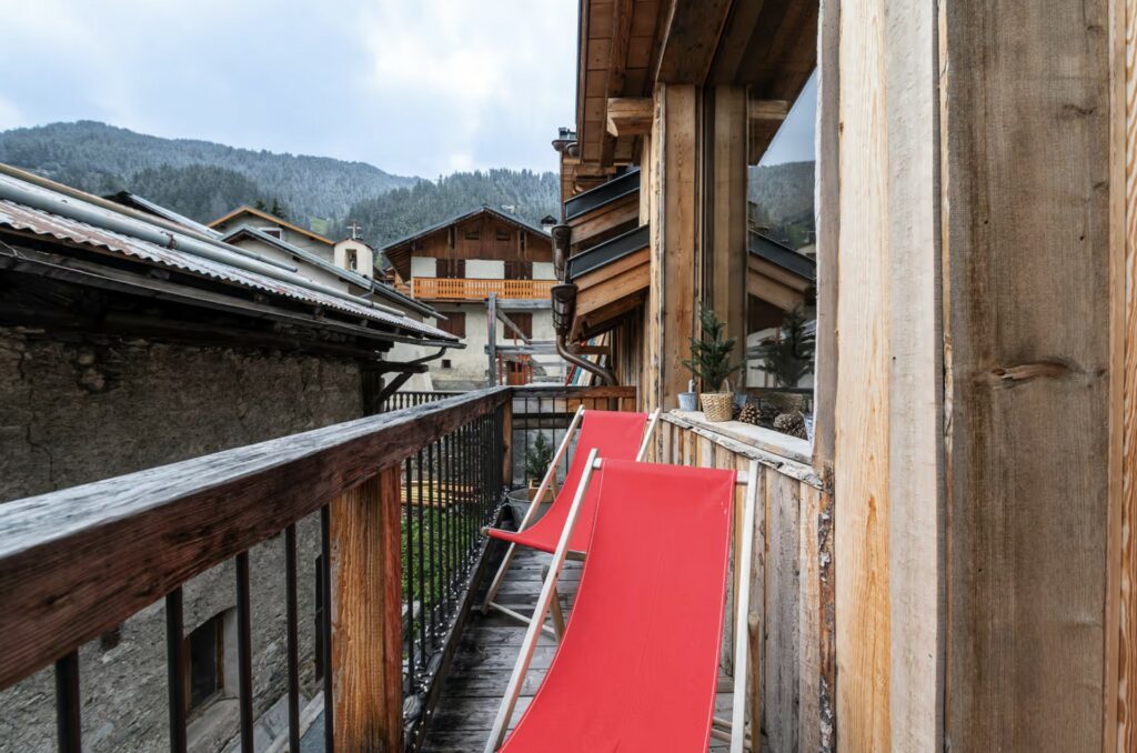 Balcon du Chalet Alouette, plancha et espace détente